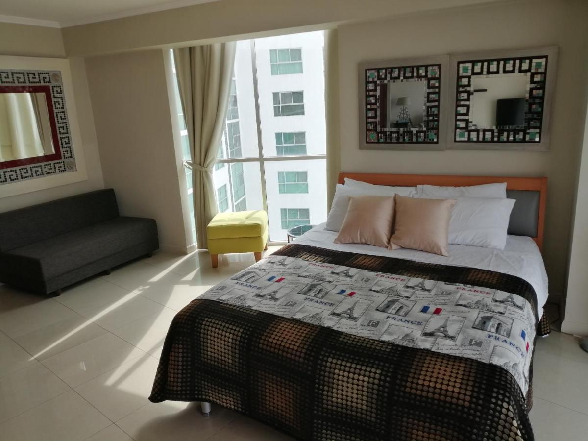 Puerto Santa Ana Suites Guayaquil Kültér fotó