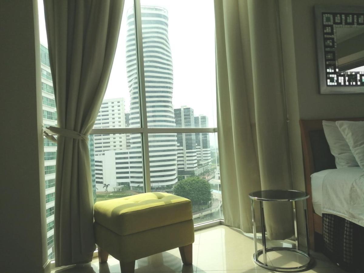 Puerto Santa Ana Suites Guayaquil Kültér fotó